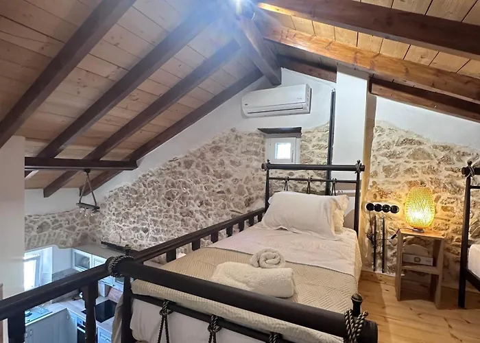 Lithari Suites