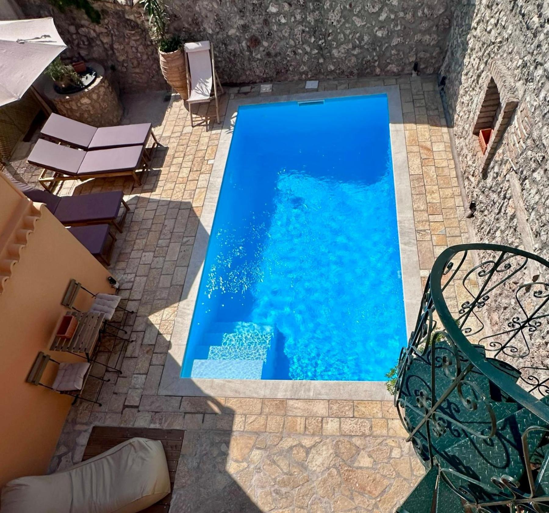 Apartment Lithari *