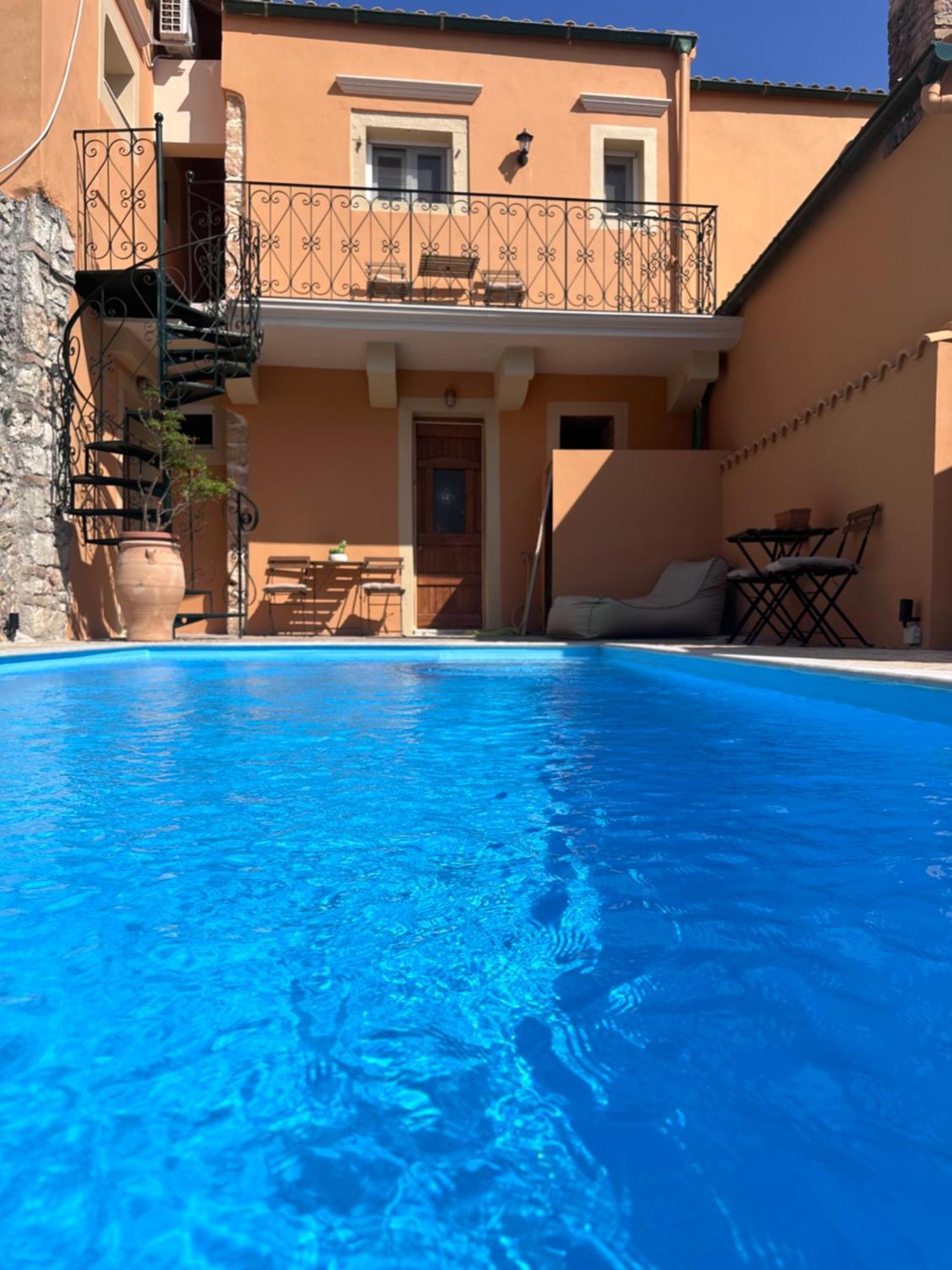 Lithari Apartment *
